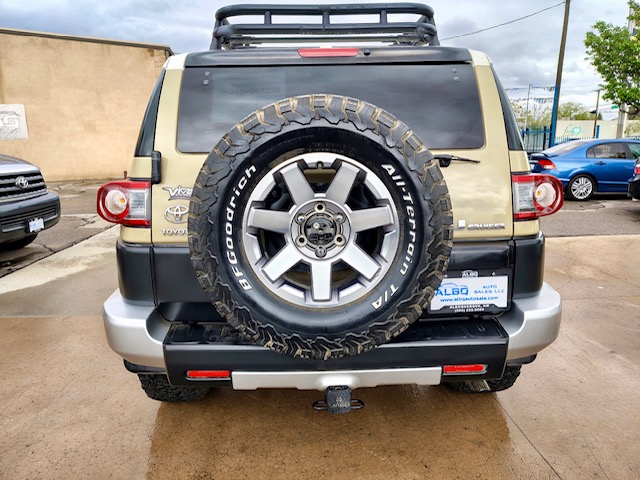 2014 Toyota FJ Cruiser Sport Utility 2D