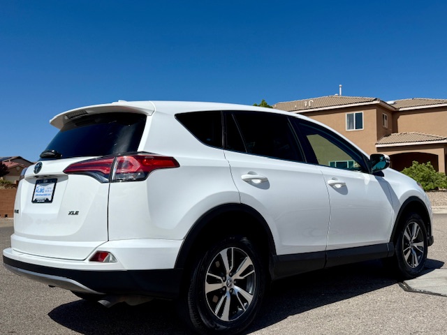2018 Toyota RAV4 XLE Sport Utility 4D