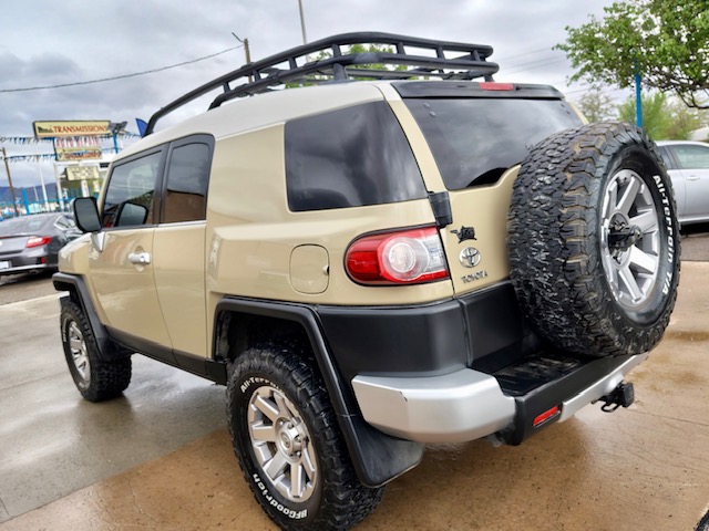 2014 Toyota FJ Cruiser Sport Utility 2D