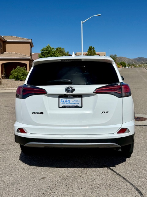 2018 Toyota RAV4 XLE Sport Utility 4D