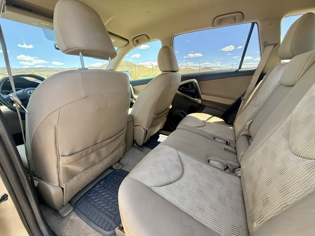 2012 Toyota RAV4 LE Sport Utility 4D