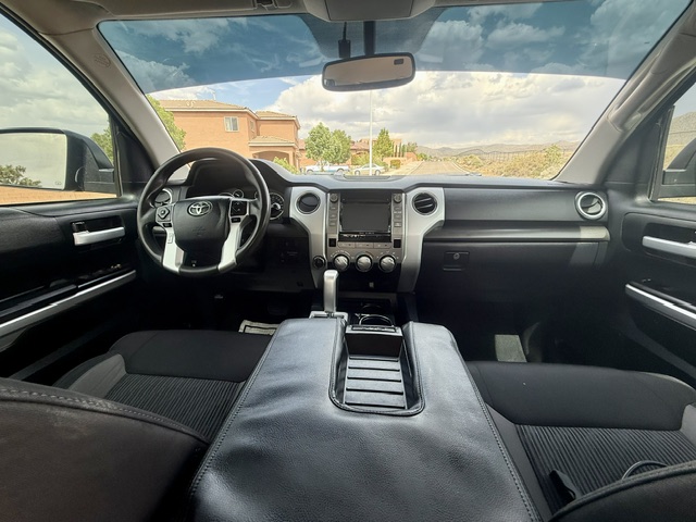 2017 Toyota Tundra CrewMax SR5 Pickup 4D 5 1/2 ft