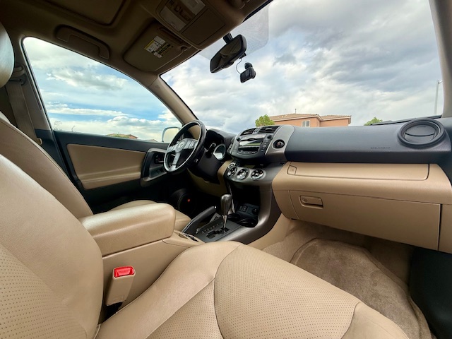 2010 Toyota RAV4 Limited Sport Utility 4D