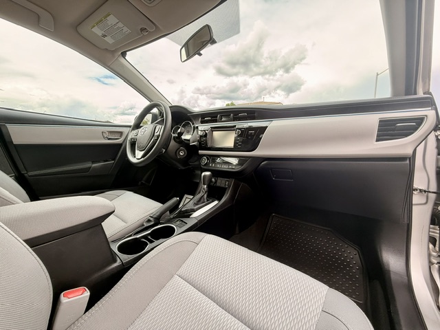 2015 Toyota Corolla LE Sedan 4D