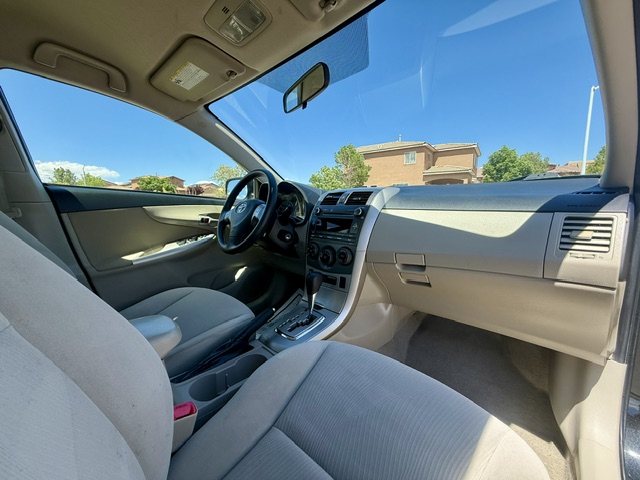 2011 Toyota Corolla LE Sedan 4D