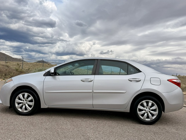 2015 Toyota Corolla LE Sedan 4D