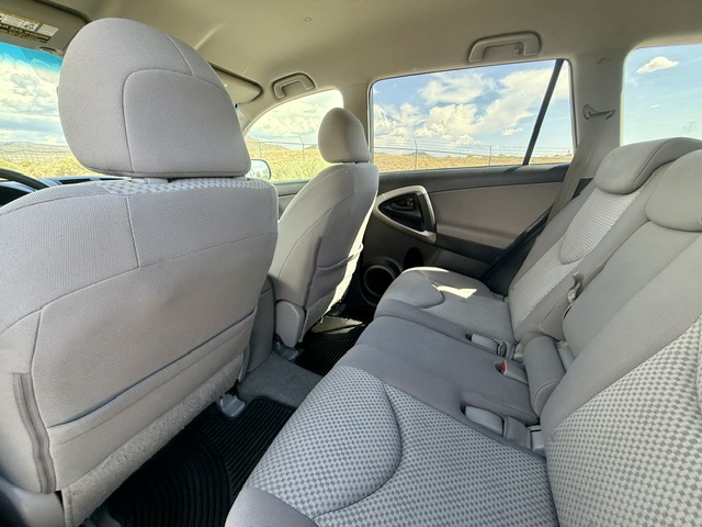 2007 Toyota RAV4 LE Sport Utility 4D